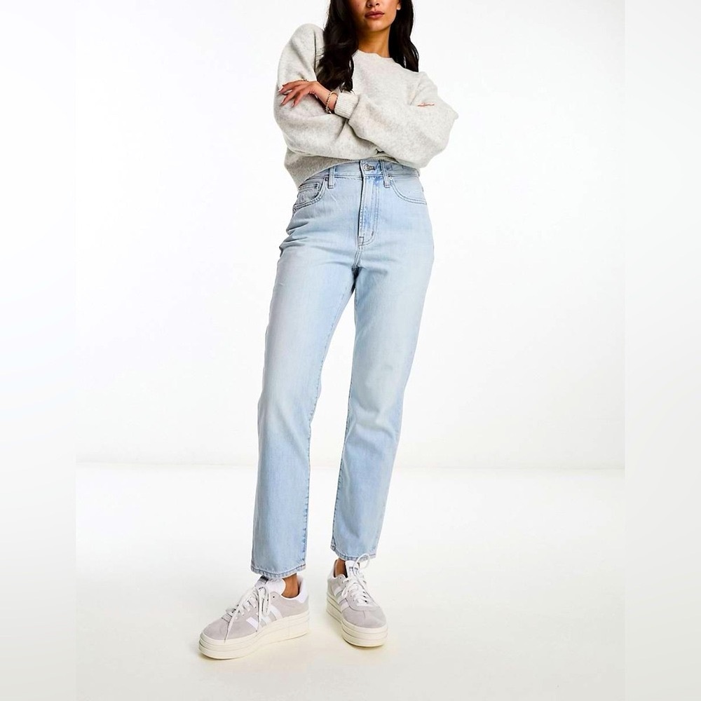 Madewell The Perfect Vintage Jean Blue Light Wash C2819 Straight Leg  
Size 30